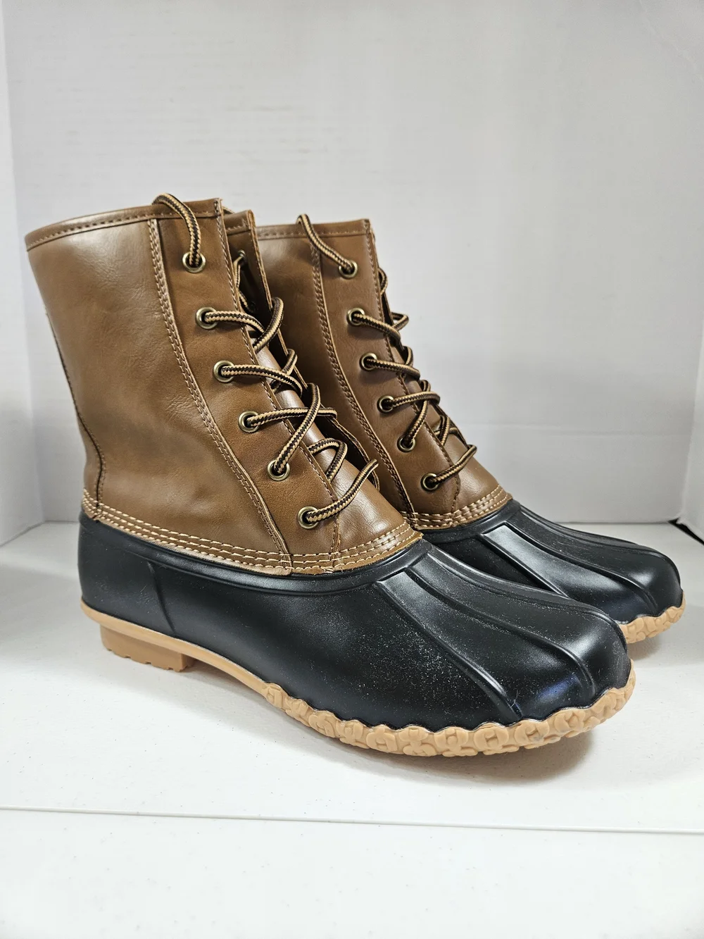 Weatherproof Brown and Black Lace-Up Rain & Snow Boots 9M Quest